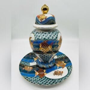 Porcelain hand painted Japanese textured large ginger jar with matching plate